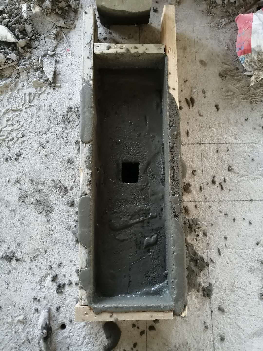 水泥路面起皮怎么办？？？？？可以一次性治理到位吗？？？？？