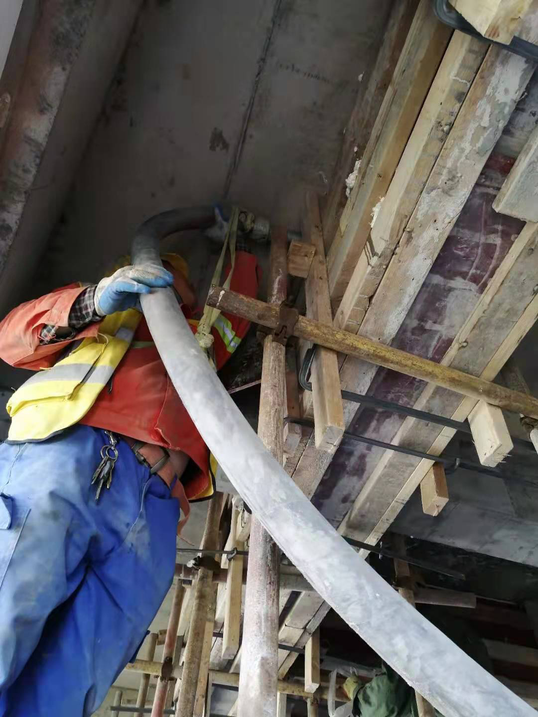 炎天做防水涂料施工，，，，，，业主需要注重哪些事项？？？？？（上）